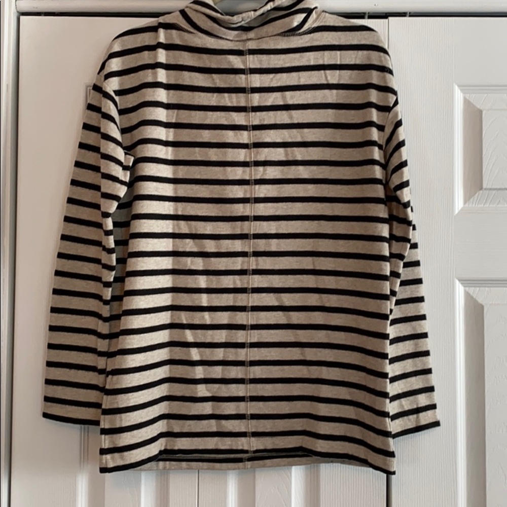 Sweater - Picture 2 of 3